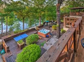 Luxe Hot Springs Lakehouse Dock, Hot Tub and Kayaks