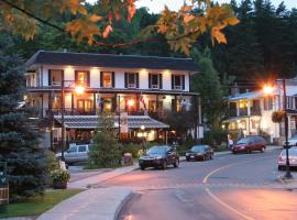 Hotel Mont-Tremblant, hotel u gradu Mon Tremblan