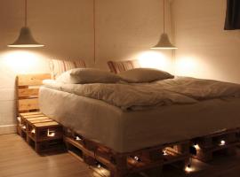 Cosy Private room close to Copenhagen centre, bed and breakfast en Copenhague