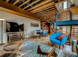 Old Town Loft Oasis with Amazing Rooftop Deck!