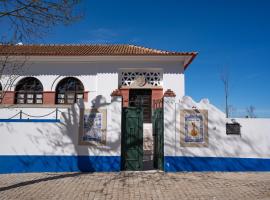 Escola do Fado、Vila FernandoのB&B