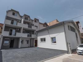 Apartmani Centar Loznica, готель з парковкою у місті Лозница