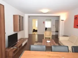 Stylish 2BR near lake - Flower 3