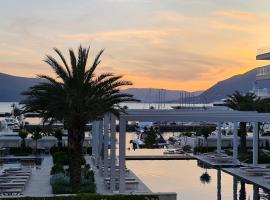 Porto Montenegro luxurious Elena, hotel di Tivat