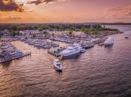 Saybrook Point Resort & Marina，位于旧塞布鲁克的带按摩浴缸的酒店