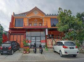 Super OYO 90488 Harwin Homestay, hotell i Batu