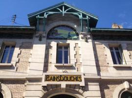 Les Bains Douches, aparthotel en Périgueux