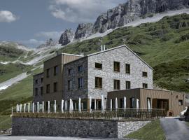 Hotel Klausenpass, khách sạn thân thiện với thú nuôi ở Unterschächen