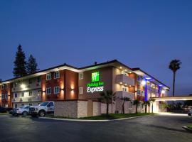 Holiday Inn Express - Santa Rosa North, an IHG Hotel，位于圣罗莎的酒店