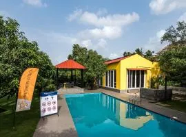 SaffronStays Casa Manga, Karjat - pet-friendly pool villa near ND's Film World and Saltt