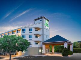 Holiday Inn Express & Suites Colorado Springs-Airport, an IHG Hotel, hotel i Colorado Springs