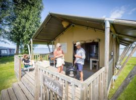 Jachthaven Nieuwboer, hotel Bunschotenben