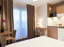 Nehô Suites Porte de Genève - Gare Annemasse, hotel em Annemasse