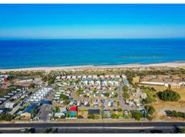 Discovery Parks - Adelaide Beachfront, hotel sa Adelaide