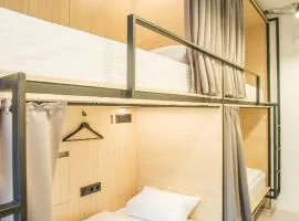 CAPSULE HOTEL & HOSTEL