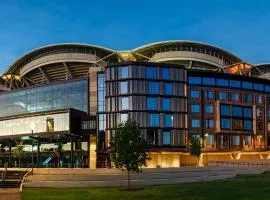 Oval Hotel at Adelaide Oval