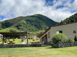 Los Carolinos by DOT Cabana, hotel u gradu Tafi del Valje