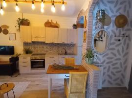 Casa Fiorita 22 Porto Ceresio, apartmen di Porto Ceresio