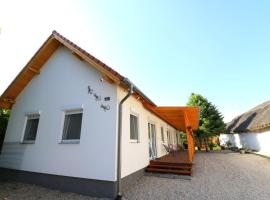 Friends & Family Apartmanok Velence, hotel v destinaci Velence