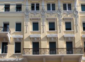 Trieste 411 - Rooms & Apartments, хотел в Tриест