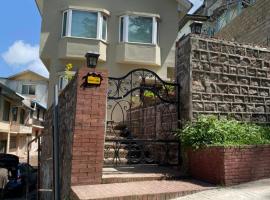 Sarah's Lodge: Murree şehrinde bir otel