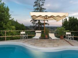 Villa Alta - Residenza d'epoca con piscina, hotel v destinácii San Giuliano Terme