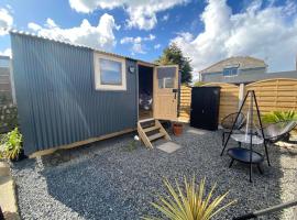 Stargazy Shepherds Hut, hotel a St Ives