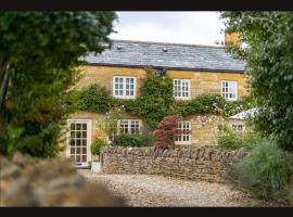 Wisteria Cottage , Pretty Cotswold Cottage close to Chipping Campden, kisállatbarát szállás Weston Subedge-ben