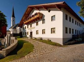 Pension Zum Lebzelter, hôtel à Freyung