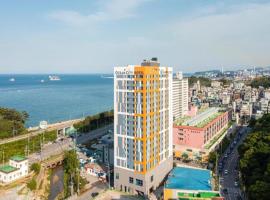 Donghae Oceancity Residence Hotel, hotel di Tonghae