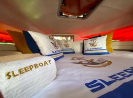 SLEEPBOAT YACHT, khách sạn ở Porto