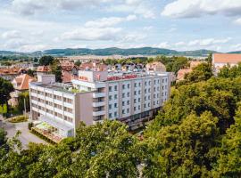 Hotel Cieplice MEDI & SPA: Jelenia Góra şehrinde bir otel