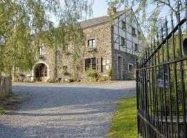 B&B Le Clos de la Fontaine: Chéoux şehrinde bir otel