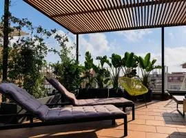 Incredible 2BR Penthouse with Urban Rooftop Garden