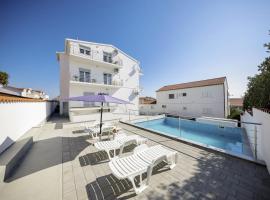 Infinity Appartements in Vodice - Nord-Dalmatien, viešbutis Vodicėse