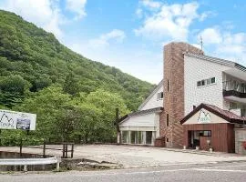 Tenjin Lodge