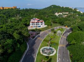 LA LOMA SUITES, hotel s bazenima u gradu 'Ixtapa'