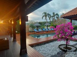 Bale Solah Lombok Holiday Resort – hotel w mieście Senggigi