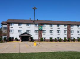 Quality Inn & Suites Bloomington I-55 and I-74, hotell i Bloomington