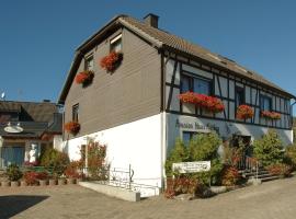 Gästehaus Stolzenberg, hotel in Hallenberg