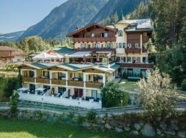 Hotel Ländenhof Superior, hótel í Mayrhofen