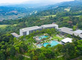 Royal Tulip Gunung Geulis Resort and Golf, hotel a Bogor