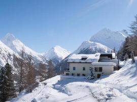 Waldhotel Fletschhorn Panoramic Retreat in Saas Fee, отель в городе Зас-Фе