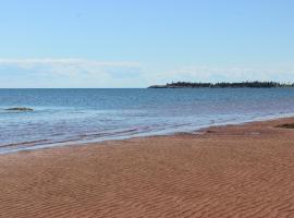 Cottages On PEI-Oceanfront, lemmikkystävällinen hotelli kohteessa Bedeque