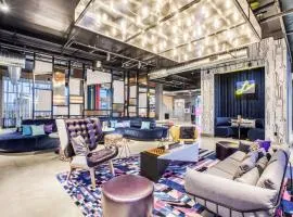 Aloft Dallas Arlington Entertainment District