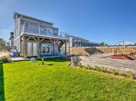 Seaside SK Getaway Steps to Matunuck Beach!, hotel em South Kingstown