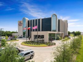 Crowne Plaza Suites Arlington, an IHG Hotel, hotel em Arlington