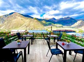 Viesnīca HOTEL KAZBEGI 1963 Kazbegos