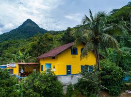 Casa dos Franceses Ilha Grande, holiday home sa Abraão