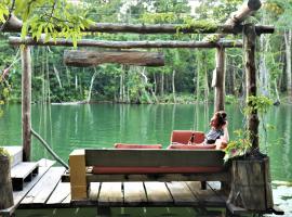 El Hotelito Perdido, poceni hotel v mestu Rio Dulce